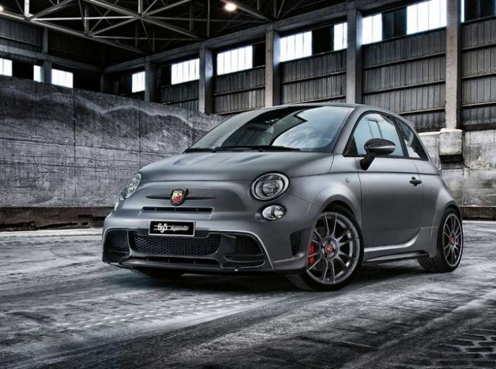 Abarth_695_Biposto_2014-703x524.jpg