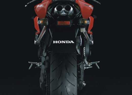 Honda CBR 1000RR Fireblade 2006 - Fotogallery - 4