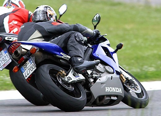 Hondamoto CBR 600 RR: Test Ride - Fotogallery - 10