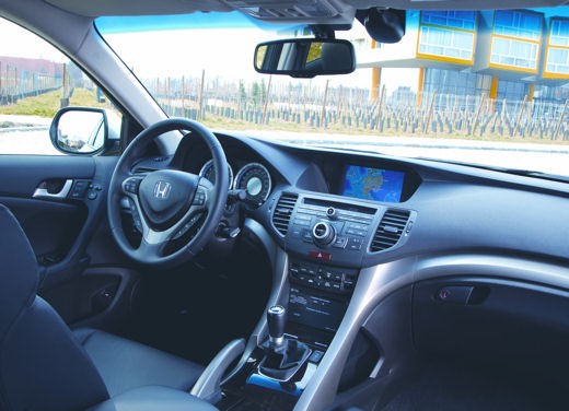 Honda nuova Accord berlina e Tourer – Test Drive - Fotogallery - 14