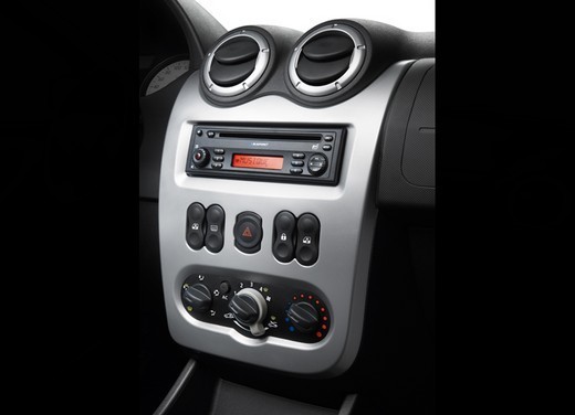 Dacia Sandero Gpl - Fotogallery - 17