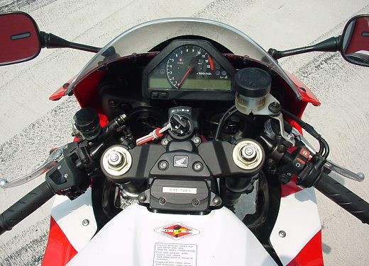 Honda CBR 1000 RR Fireblade: Test Ride - Fotogallery - 14
