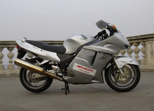 Hondamoto CBR 1100 XX: Test Ride - Fotogallery - 3