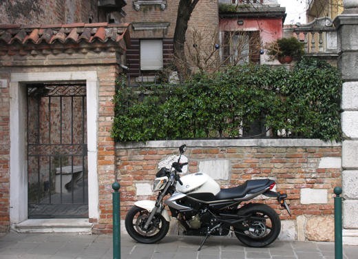 Yamaha XJ6 vs Suzuki Gladius - Fotogallery - 9