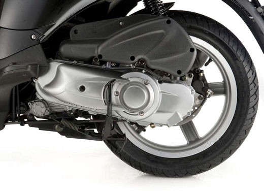 Aprilia Scarabeo 125 e 200ie – Test Ride - Fotogallery - 9