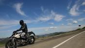 Lunga prova per la Ducati Hypermotard 796 che fa della piccola cilindrata il suo punto di forza