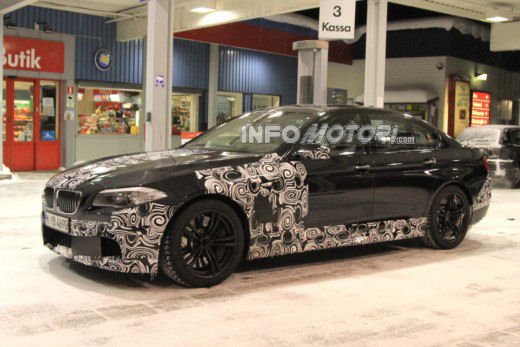 BMW M5: foto spia del modello atteso a Francoforte 2011 - Fotogallery - 8