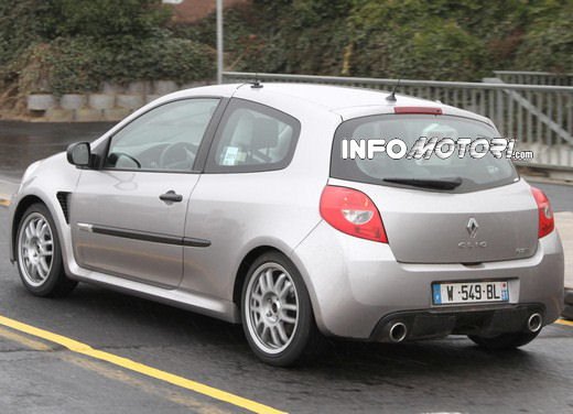 Nuova Renault Clio Prime Immagini Del Nuovo Modello Infomotori