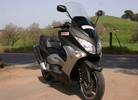 Yamaha TMax Tech Max: provata in strada la versione più esclusiva del maxiscooter di Iwata