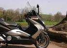 Yamaha TMax Tech Max: provata in strada la versione più esclusiva del maxiscooter di Iwata