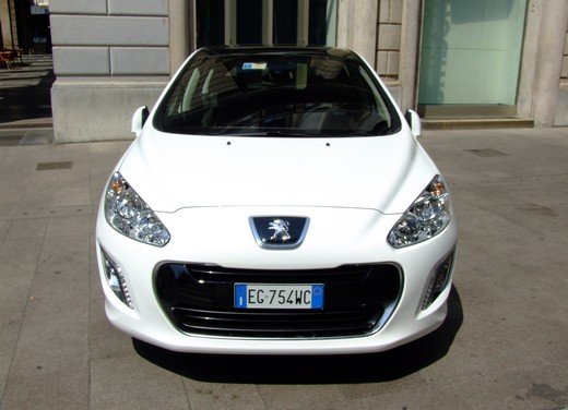 Nuova Peugeot 308, restyling e motore e-HDi: prova su strada - Fotogallery - 7